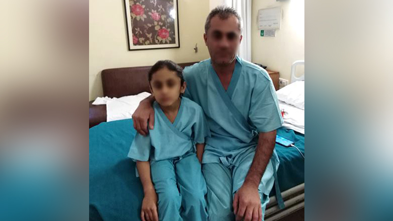 فه‌ریق فه‌قێ دۆڵه‌مه‌ری\u022، خه‌ڵكی گوندی \u022كه‌ونه‌گوند\u022ه‌ له‌ سنووری \u022شێروان مه‌زن\u022  و كچه‌ نۆ ساڵانه‌كه‌ی